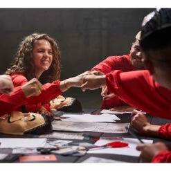 Jumbo La Casa De Papel Escape Spel 2 10 Jumbo La Casa De Papel Escape Spel 2 -Speelgoed Verkoop 1989708 d5285e7b