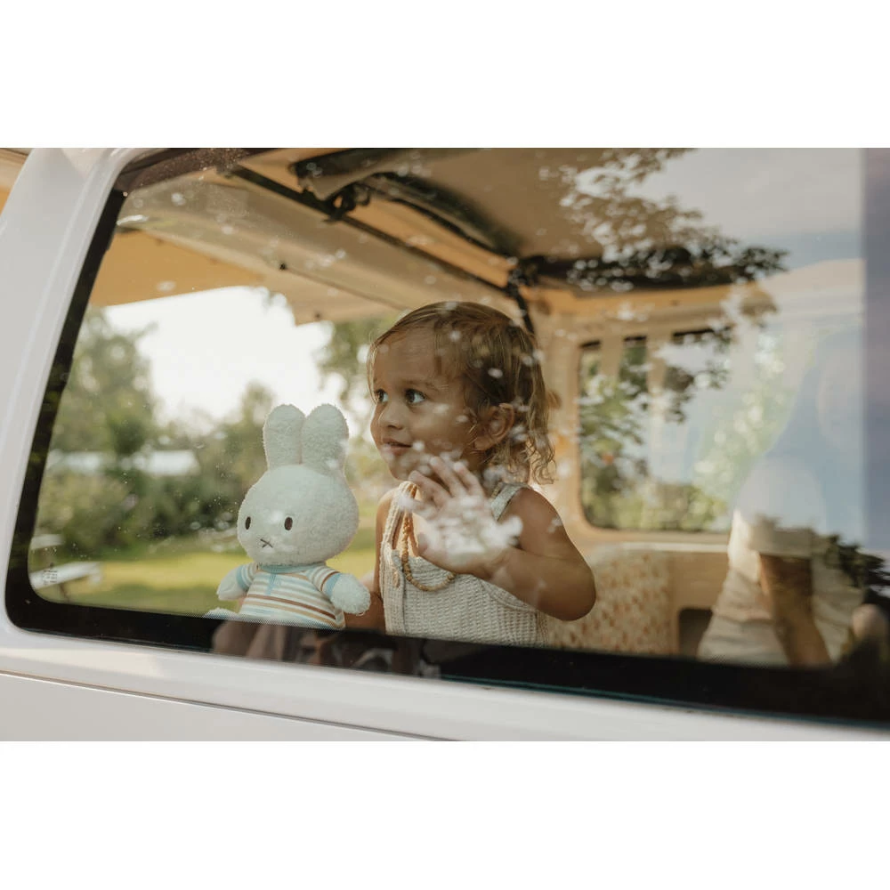 Nijntje X Little Dutch Vintage Sunny Stripes Knuffel - 25 Cm 3 Nijntje X Little Dutch Vintage Sunny Stripes Knuffel - 25 Cm - Afbeelding 3