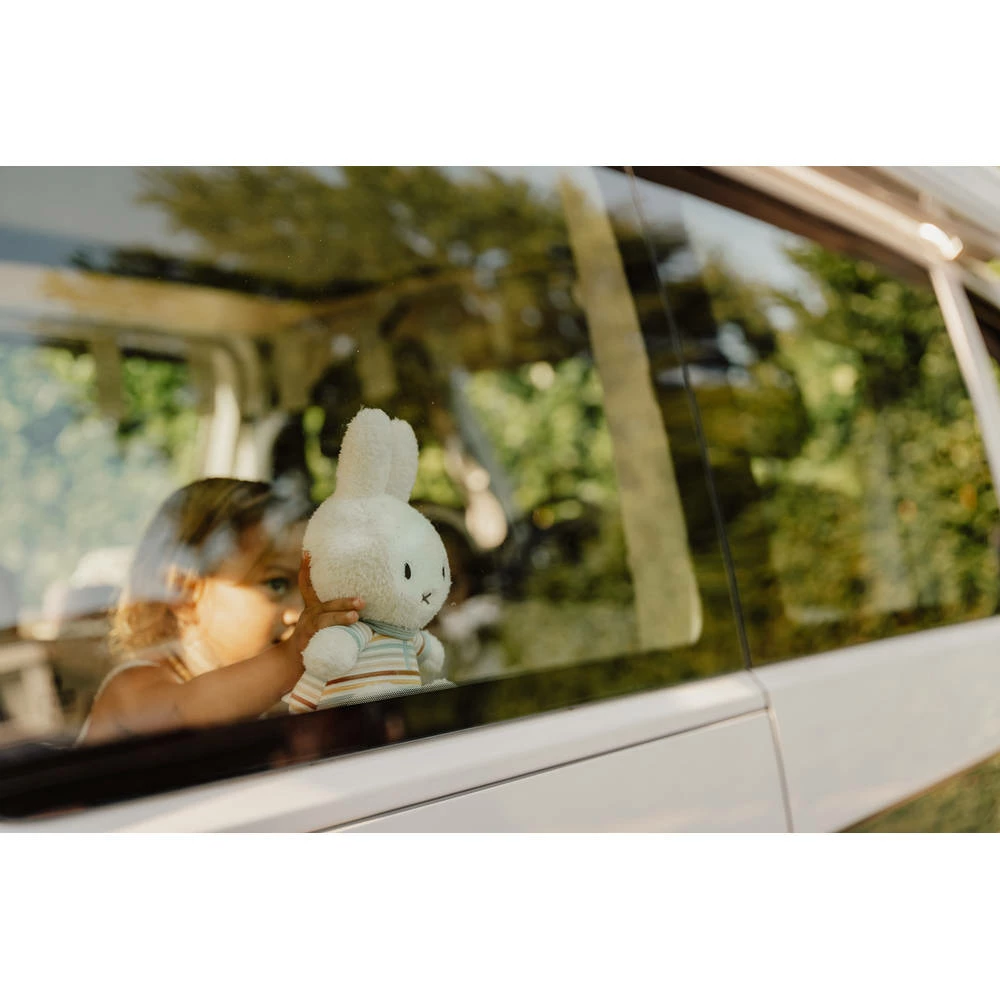 Nijntje X Little Dutch Vintage Sunny Stripes Knuffel - 25 Cm 4 Nijntje X Little Dutch Vintage Sunny Stripes Knuffel - 25 Cm - Afbeelding 4